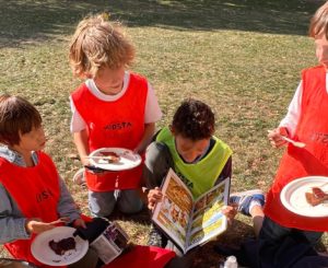 Enfants qui mangent du gâteau - Sport et Equilibre